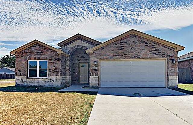 1002 Woodcrest Drive - 1002 Woodcrest Drive, Lancaster, TX 75134