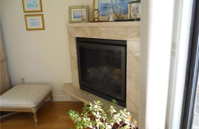 1412 CAPELLA S Row Gallery 4