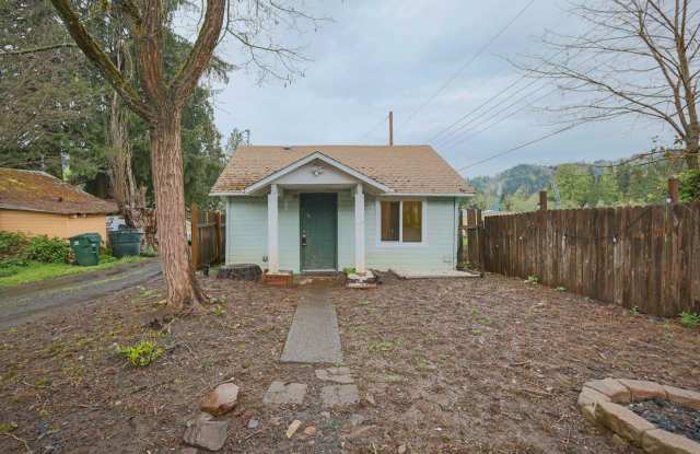 1BD, 1BA Cottage coming available soon in Drain! - 918 South Cedar Street, Drain, OR 97435