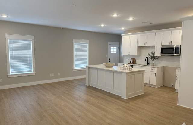 *August 2028* - Brand New Build 5 Bed, 5 Bath Brick Townhome! Amazing Location! Gallery 3