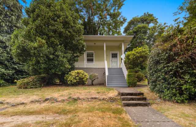 Bright 3 Bed | 2 Bath Home in Renton – 1,000 Sq Ft photos photos