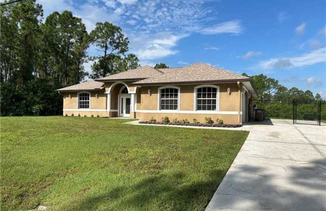 1123 Oak Avenue - 1123 Oak Avenue, Lehigh Acres, FL 33972