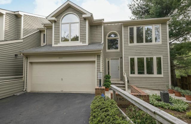1907 LAKEPORT WAY - 1907 Lakeport Way, Reston, VA 20191