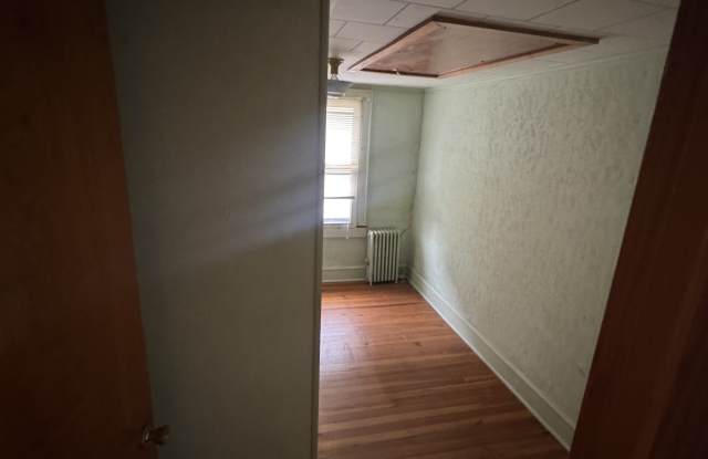 257 Main St - 257 Main Street, Duryea, PA 18642