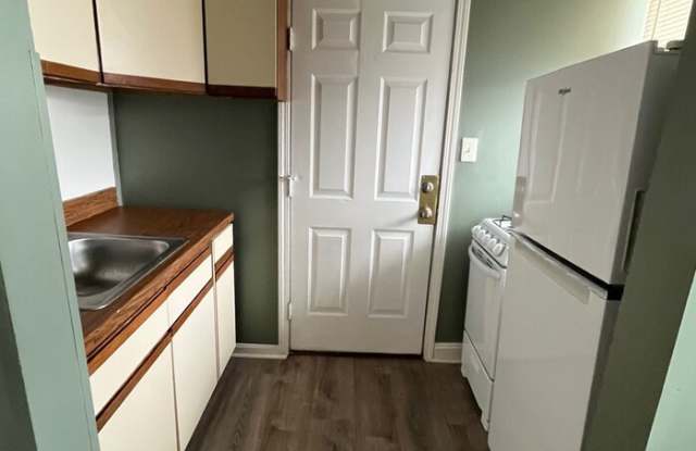 8916 Madison Avenue photos photos