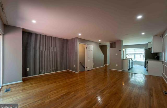 18246 FOX CHASE Circle Gallery 3