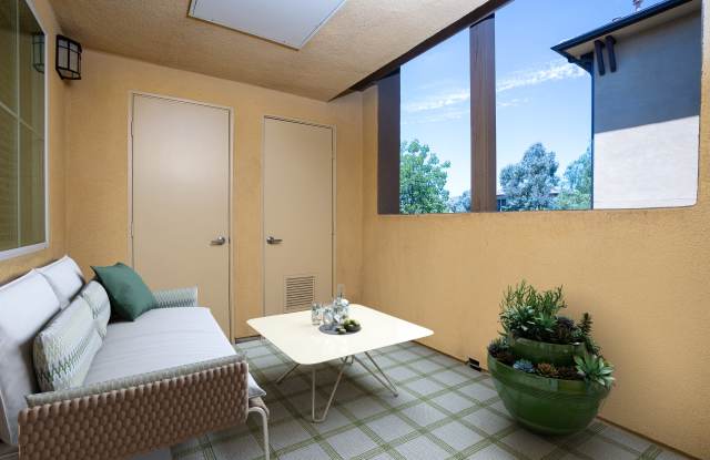 La Verne Village Luxury Apartment Homes Gallery 3