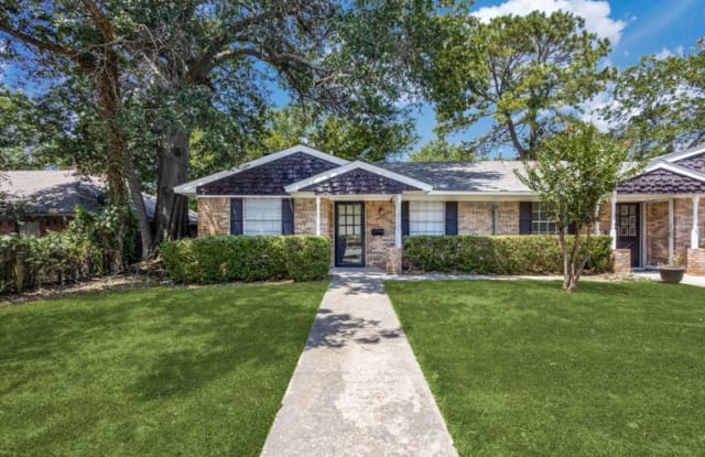 524 N Woods photos photos