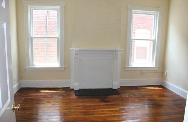 Spacious four bedroom, two full bath Fan/VCU area home. Available in August. Gallery 4