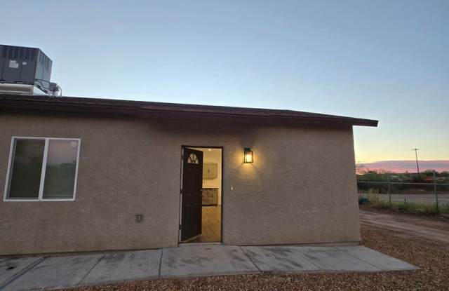 5810 E Hermans Gallery 3