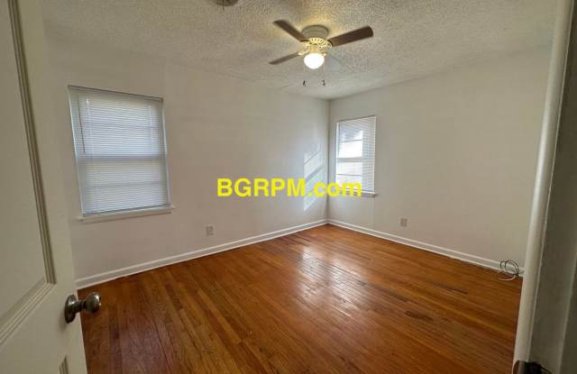 3 Bedroom, 1 Bath, Jacksonville Home Gallery 2