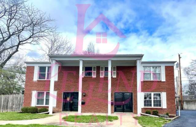 Spacious 2 Bed, 1.5 Bath Condo/Townhome in the Ladue School District A Rare Find! photos photos
