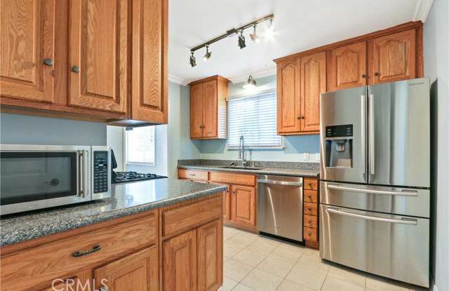 1719 Marshallfield Lane Gallery 4