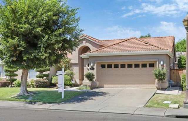 3349 Willowbrook Circle Gallery 1