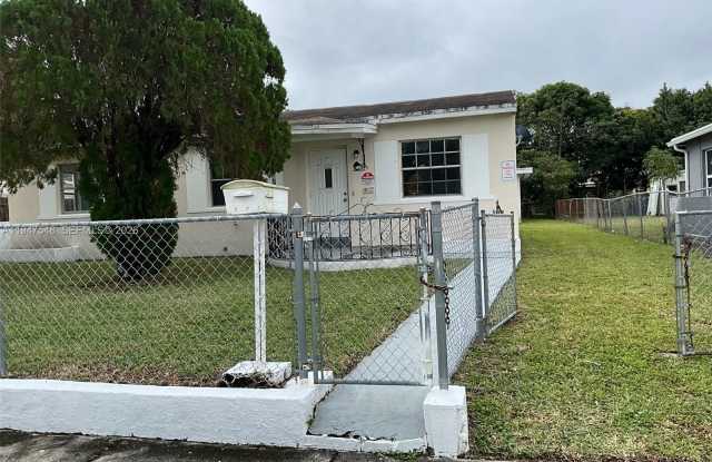 1240 NE 143rd St photos photos