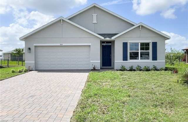 920 NE 10th Street photos photos