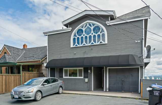 2410 37th Ave SW photos photos