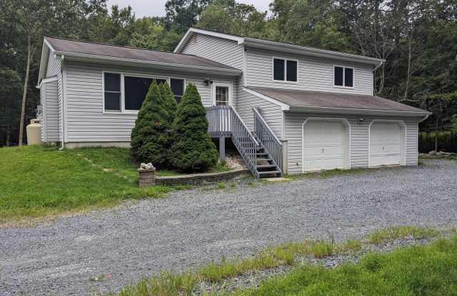104 High Meadow Drive - 104 High Meadow Drive, Pike County, PA 18337