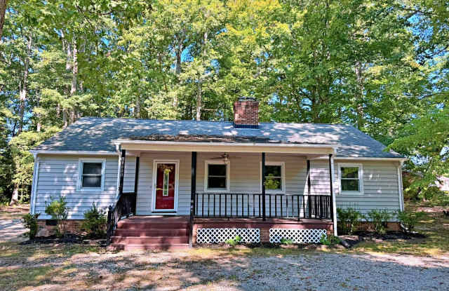 Immaculate rancher on a large corner lot Gallery 1