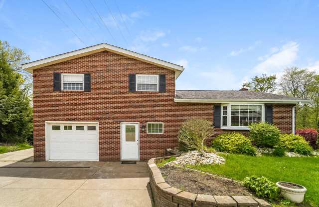 149 Crandon Cir - 149 Crandon Circle, Beaver County, PA 15009