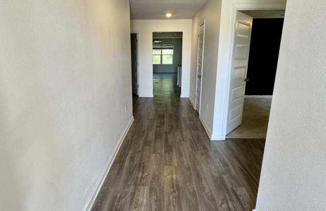 5265 Peach Dr. Gallery 2