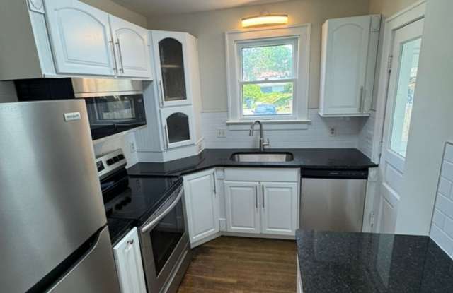 BRAND NEW UPDATES! 3 BEDROOMS / 1.5 BATHS Available July 1st! See it TODAY! photos photos