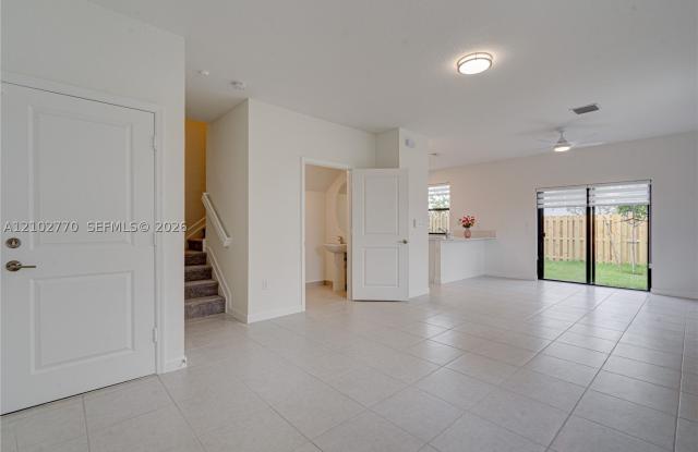 13100 SW 232nd Ter Gallery 3