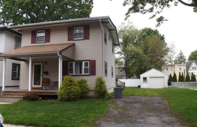 320 Evergreen Avenue - 320 Evergreen Avenue, Folsom, PA 19033