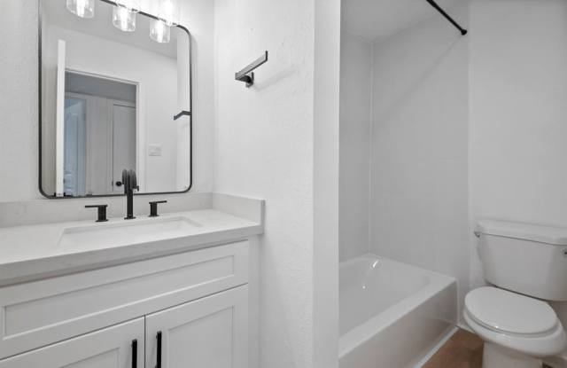 700 Lyle West Avenue - A photos photos
