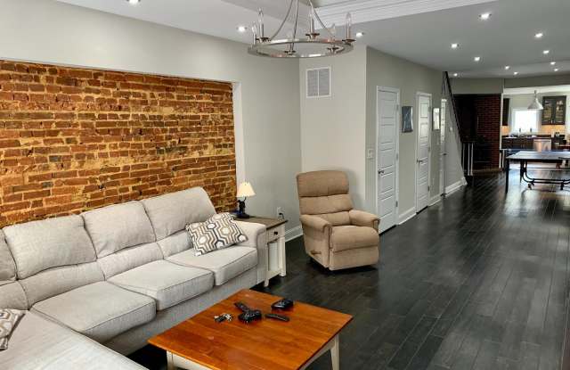 1204 S CLINTON STREET Gallery 2