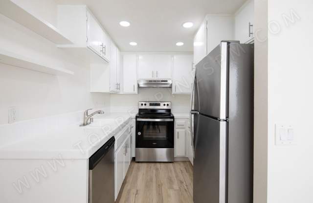 *OPEN HOUSE: 9/6 3:30-4:30PM* Normal Heights: 2BR with Parking, Washer/Dryer, and AC photos photos
