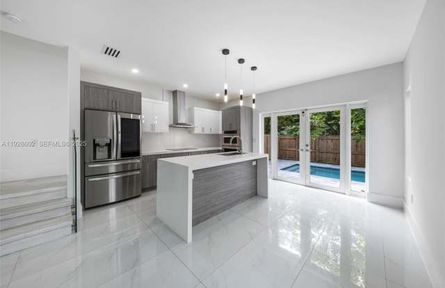 3142 Carter St - 3142 Carter Street, Miami, FL 33133