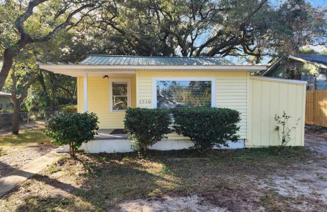 Tiny home vibe on a large private lot!! photos photos Tiny home vibe on a large private lot!! photos photos
