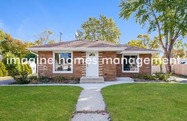 7221 Chicago Avenue - 7221 Chicago Avenue South, Richfield, MN 55423