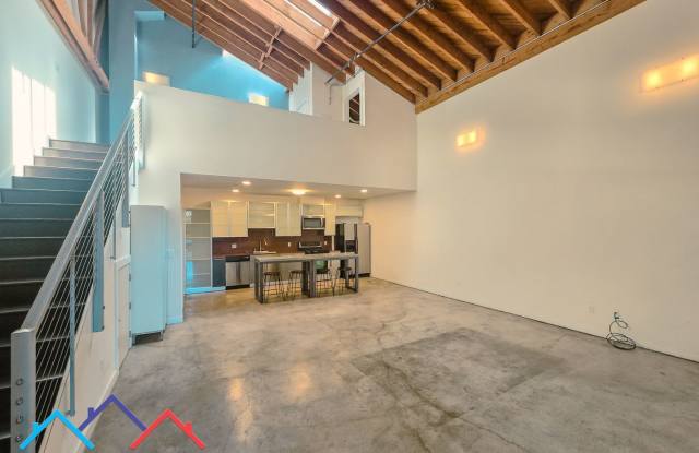 1 Bed 1.5 Bath Loft in Desired Emeryville/Oakland Neighborhood Gallery 3