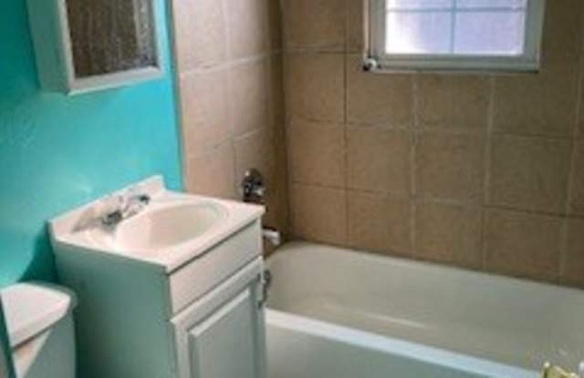 4445 West Custer Place Gallery 4