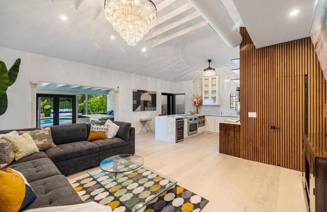 511 West 29th Street - 511 West 29th Street, Miami Beach, FL 33140