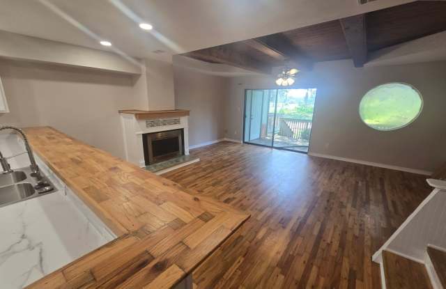 1586 Three Lantern Dr Gallery 4