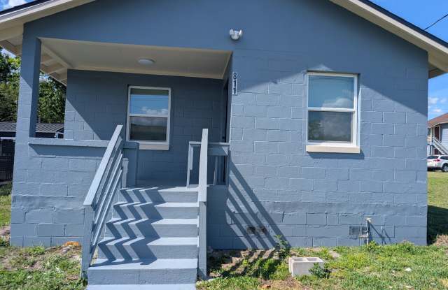 811 Hills St photos photos