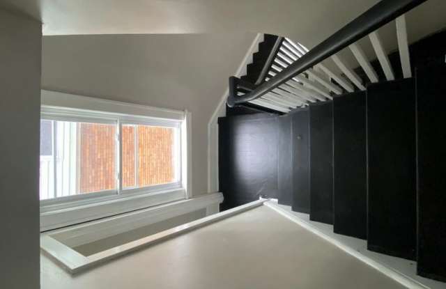 431 Mitchell Ave Gallery 3