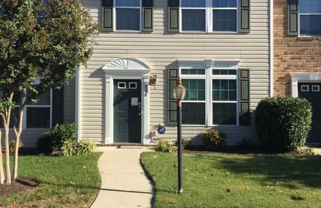 Beautiful Townhouse To Rent in Easter Henrico photos photos