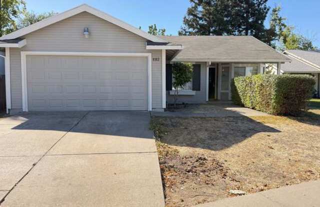8182 Oak Landing Court Gallery 1