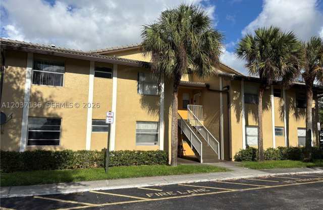 11585 NW 43rd St photos photos