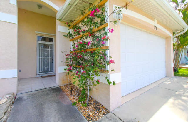 ** FULLY FURNISHED NAPLES PARK 3/2 POOL HOME ** OFF-SEASONAL AVAILABLE MAY 6-OCTOBER 31 EACH YEAR ONLY ** DOG FRIENDLY ** Gallery 3