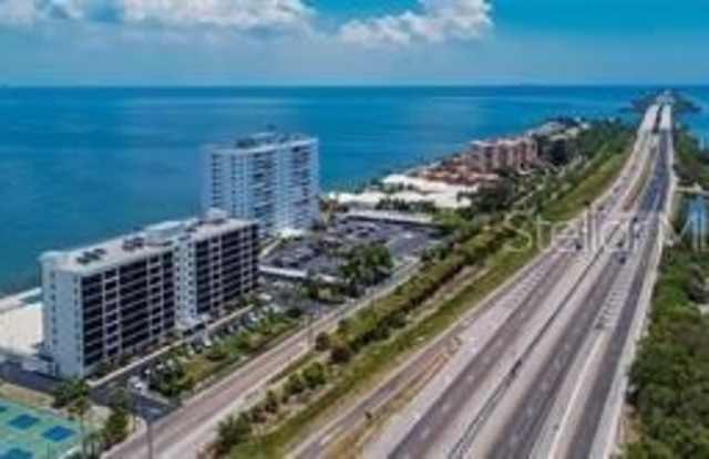 7100 SUNSHINE SKYWAY Lane S Gallery 2