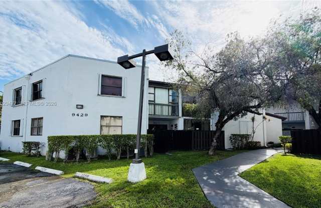 9429 Fontainebleau Blvd photos photos