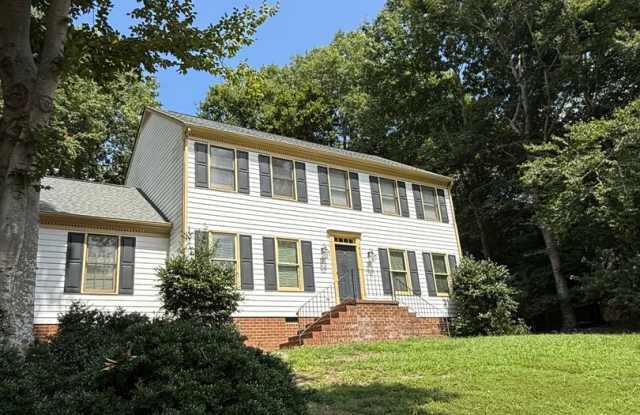 Single Family home in Williamsburg! Available NOW! Gallery 1