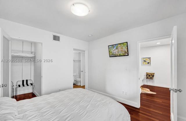 1340 Drexel Ave Gallery 4