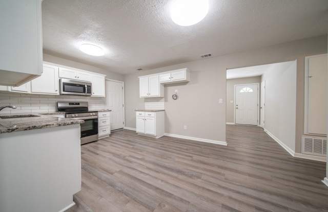 6040 Luna Drive Gallery 3