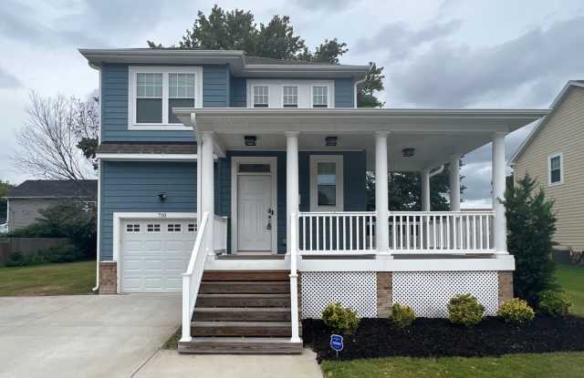 Single Family Home in Hampton - 710 West Queen Street, Hampton, VA 23669